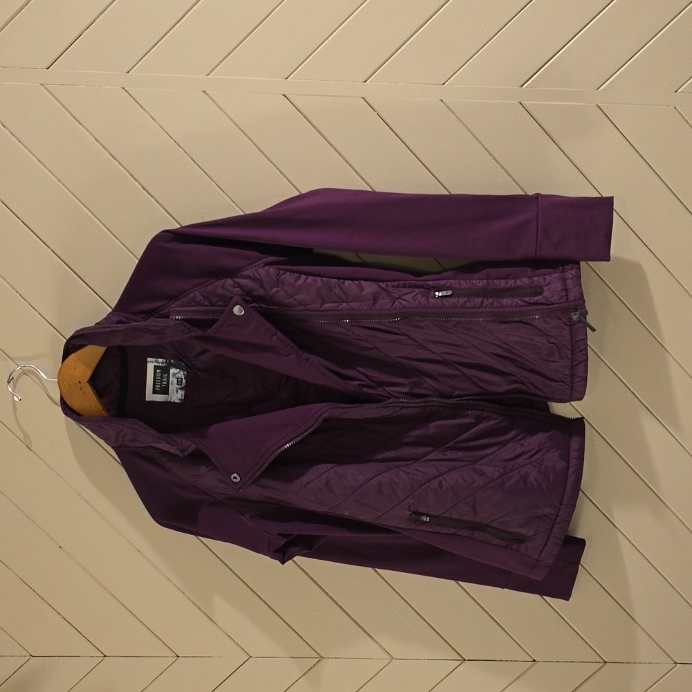 Athletic Thin Puffer Jacket
